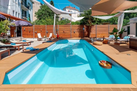 Evala luxury rooms with pool and garden Bed and Breakfast in Split