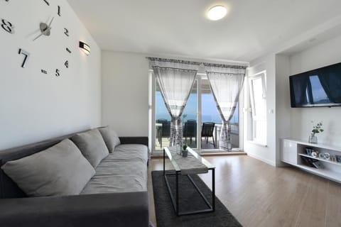 Jozy 2 modern sea view apartment Apartment in Novalja