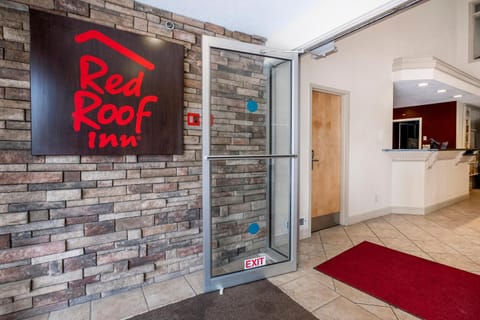 Red Roof Inn Clifton Park Motel in Clifton Park