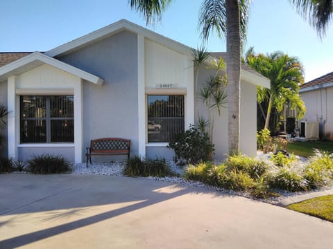 Villa Angel's Haven Chalet in Cape Coral