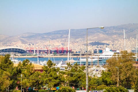 Athens luxurious apartment - sea view! Apartamento in Piraeus Regional Unit, Greece