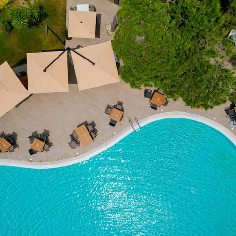 Nearby landmark, Bird's eye view, Pool view, Swimming pool, sunbed