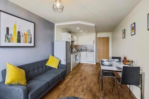 UR STAY Apartments Leicester Condo in Leicester