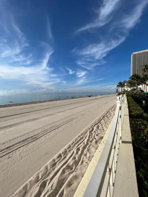 The Tides Condo on Hollywood Apartamento in Hollywood Beach