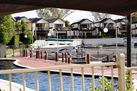 Mulwala Lakeside Apartment Condo in Yarrawonga