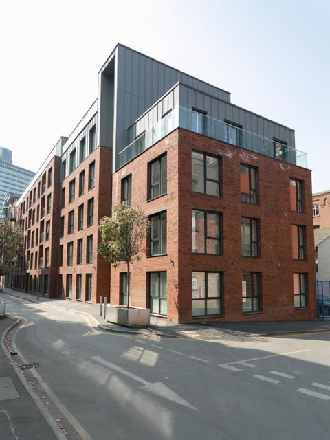 Hilltop Serviced Apartments- Northern Quarter Apartment in Manchester