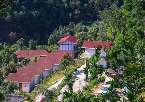 Skywood Resort Shoghi Resort in Himachal Pradesh