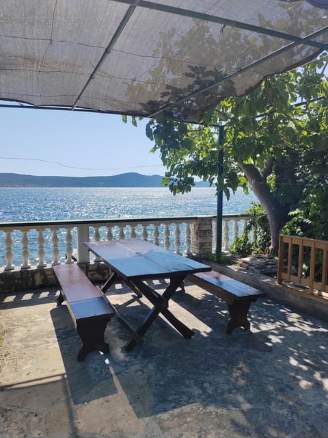 House Roko by the sea House in Šibenik-Knin County, Croatia