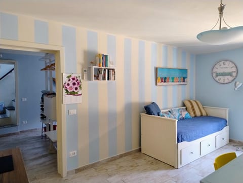 Ca' Azzurra Condo in Albenga