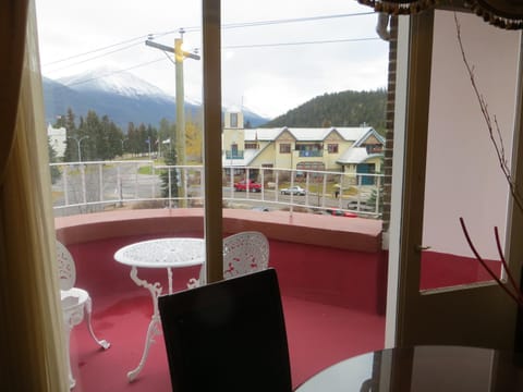 Athabasca Hotel Hôtel in Jasper