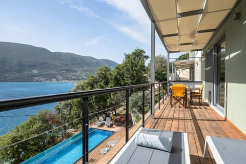 Balcony/Terrace, Mountain view, Pool view, Sea view