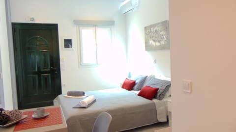 New Luxury Studio Corfu Town Apartment in Corfu
