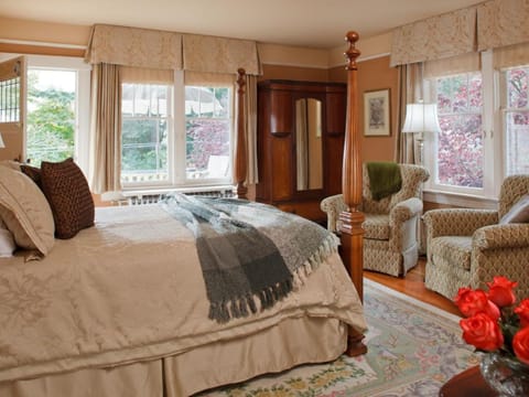 Abbeymoore Manor Bed and Breakfast in Victoria