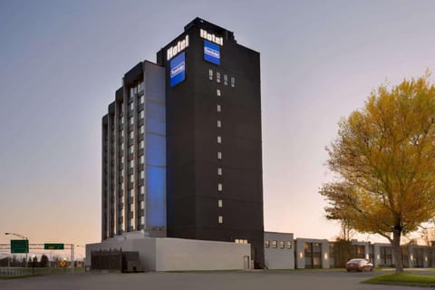 Travelodge by Wyndham Quebec City Hotel & Convention Centre Hotel in Quebec City