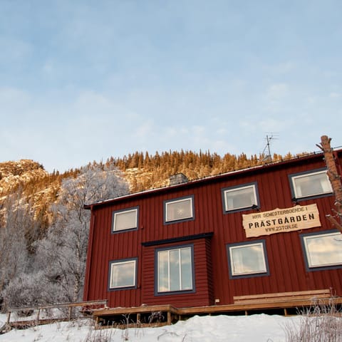 Facade/entrance, Winter, View (from property/room), Area and facilities