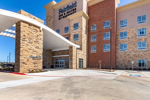 Fairfield Inn & Suites Dallas Arlington South Hotel in Arlington