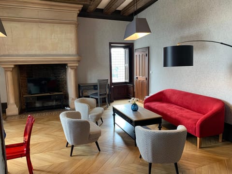 Living room, Dining area
