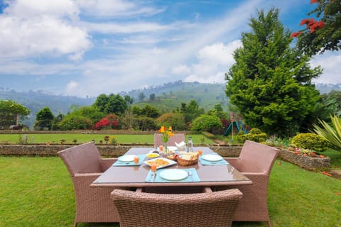 Yellow Tulip with Breakfast, BBQ Grill & Pet Home by StayVista Villa in Kerala