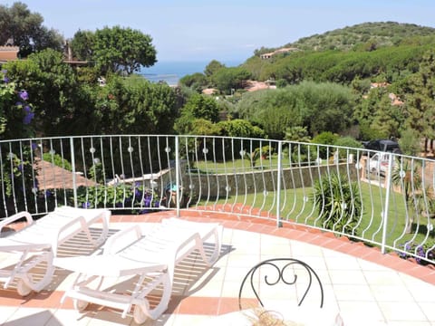 Balcony/Terrace, Garden view