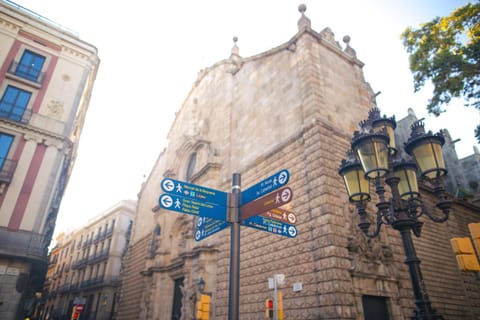 La Guarida Suites Condo in Barcelona