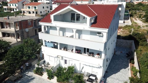 Property building, Street view