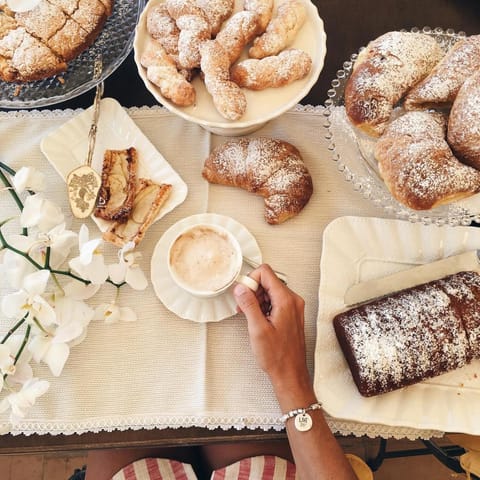 Buffet breakfast, Italian breakfast, American breakfast