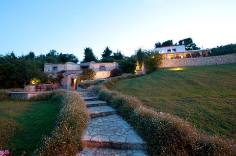 Masseria La Chiusa Delle More Country House in Province of Foggia