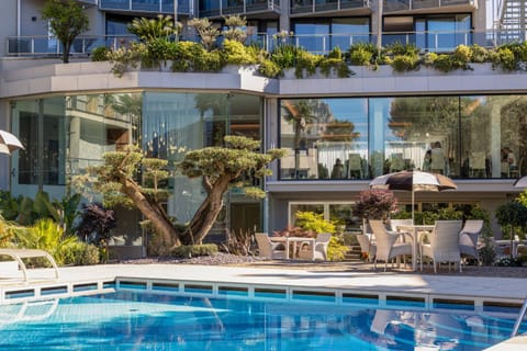 Property building, Swimming pool