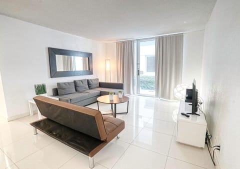Miami Hollywood Great 2 Bedroom with Garden View 001-22bmar Copropriété in Hollywood Beach