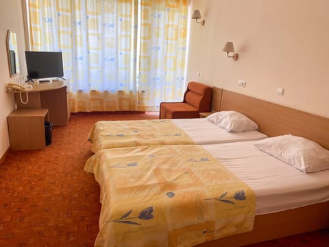 Vezhen Hotel - Free Parking Hotel in Varna