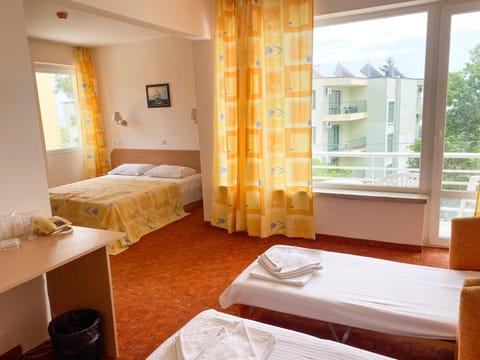 Vezhen Hotel - Free Parking Hotel in Varna