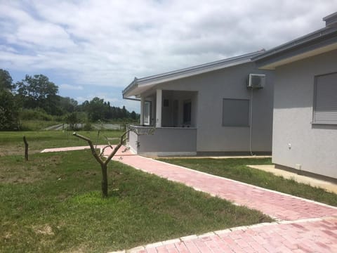 Helena's Sweet Home Casa in Ulcinj Municipality