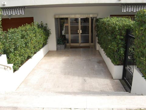 Superbe 3P avec terrasse et garage proche plages à Menton - FR-1-196-165 Apartment in Menton