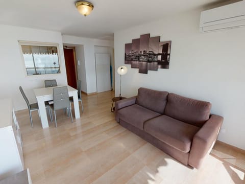 Appartement Menton, 2 pièces, 4 personnes - FR-1-196-196 Condo in Menton