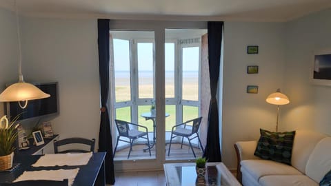 Balcony/Terrace, Living room, Seating area, Sea view