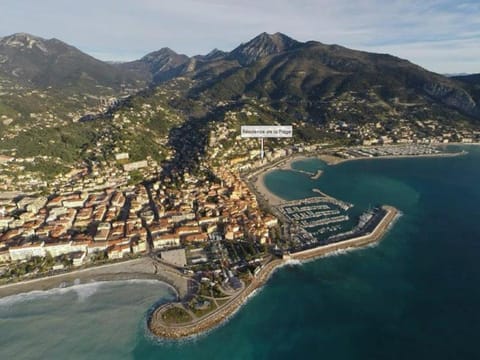 Menton: Charmant 3P avec Terrasse, Parking, Proche Plages et Centre - FR-1-196-230 Apartment in Menton