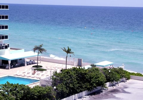 The Tides on Miami Hollywood Ocean View Apartments 1B Eigentumswohnung in Hollywood Beach