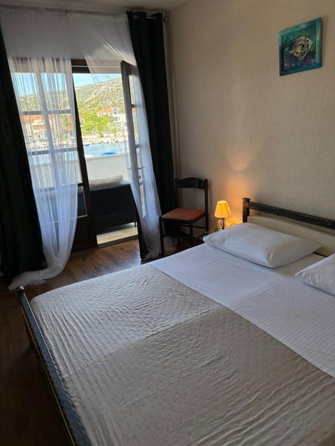 Villa Samac Bed and Breakfast in Split-Dalmatia County
