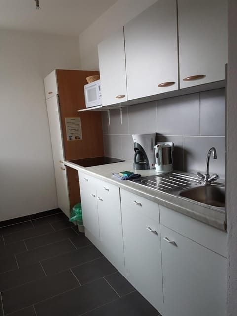 Coffee/tea facilities, Kitchen or kitchenette