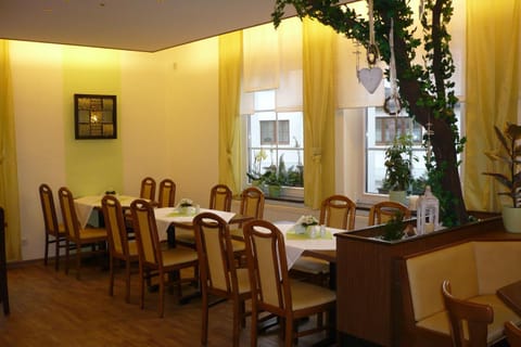 Gaststätte & Pension Jiedlitz Alojamiento y desayuno in Saxony