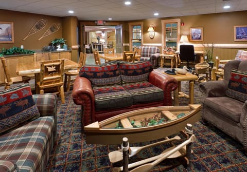 Arrowwood Lodge at Brainerd Lakes Hotel in Baxter