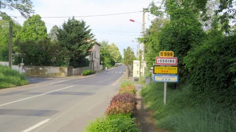 Location Bouzon à Issoire Appartamento in Issoire