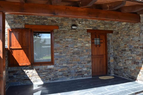 Casa adosada con gran jardín en Fontanals Apartment in Cerdanya