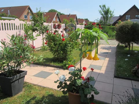 Day, Garden, Balcony/Terrace, Garden view
