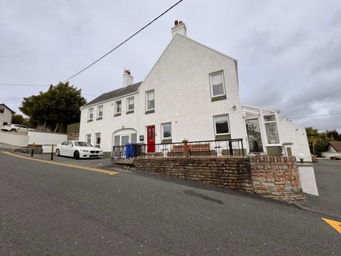 Property building, Street view, Location, Parking