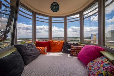 Photo of the whole room, Decorative detail, Seating area