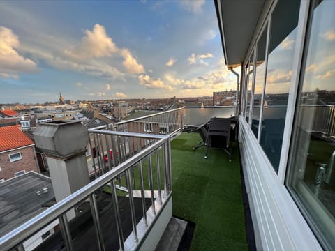 Day, View (from property/room), Balcony/Terrace, City view