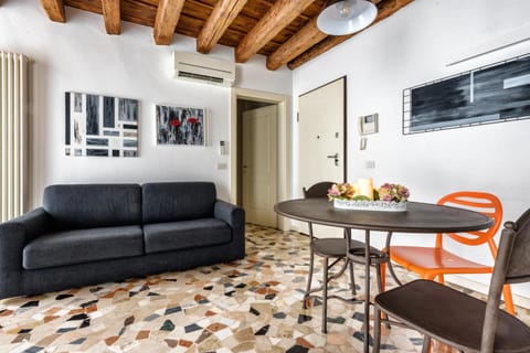 Lovely apartment In Vicenza Condo in Vicenza