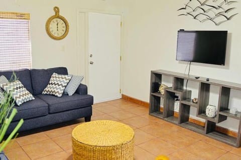 Villa in Tranquil Gated Community, 2 Bedroom 2 Bath Chalet in Rocky Point