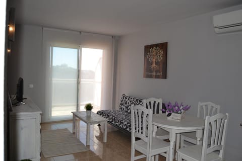 Lovely familiar apartment with pool in Cap Salou Condo in Salou